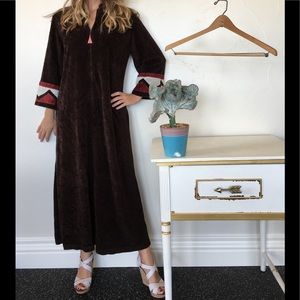 Vintage 70’s ✨ maxi brown cotton velour dress